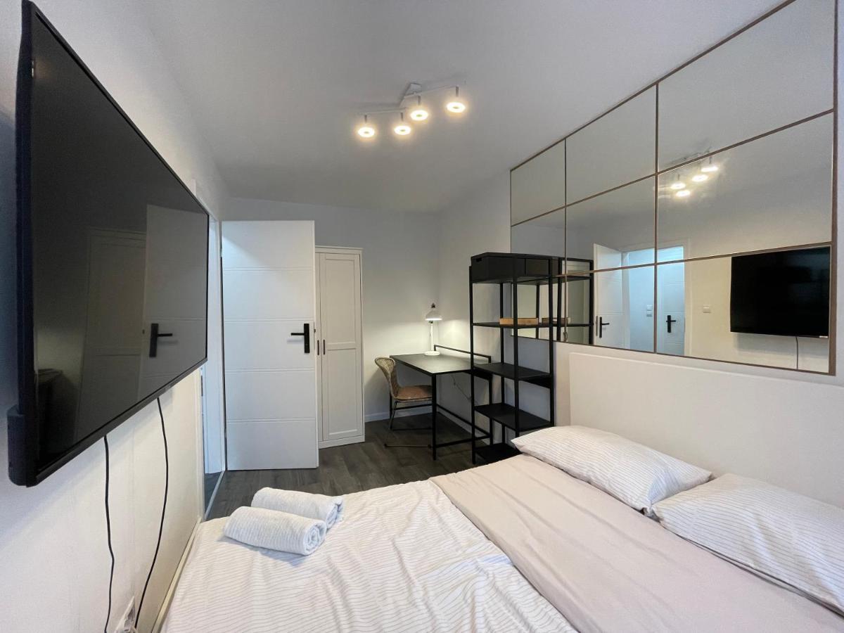 Appartamento Cozy Apart - Self Check-In 24H Breslavia Esterno foto