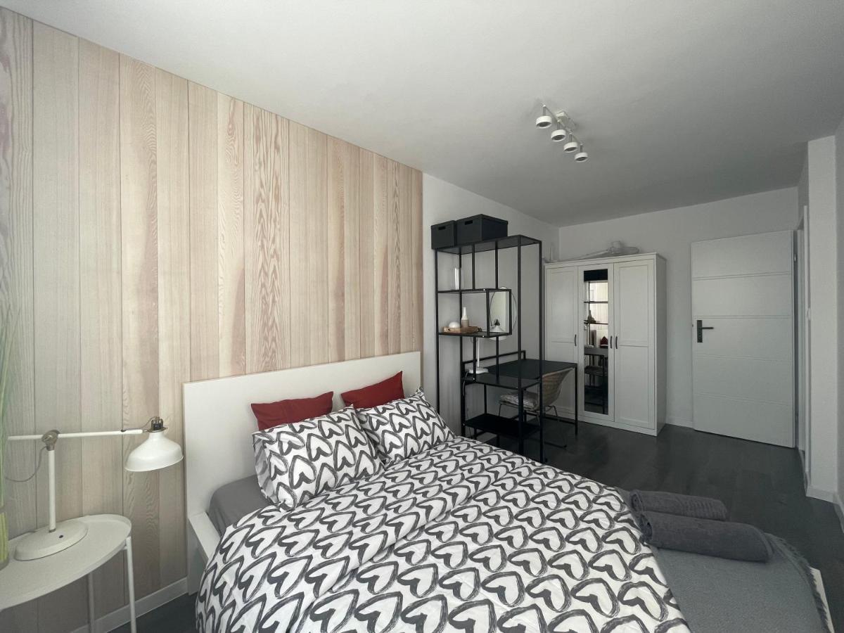 Appartamento Cozy Apart - Self Check-In 24H Breslavia Esterno foto