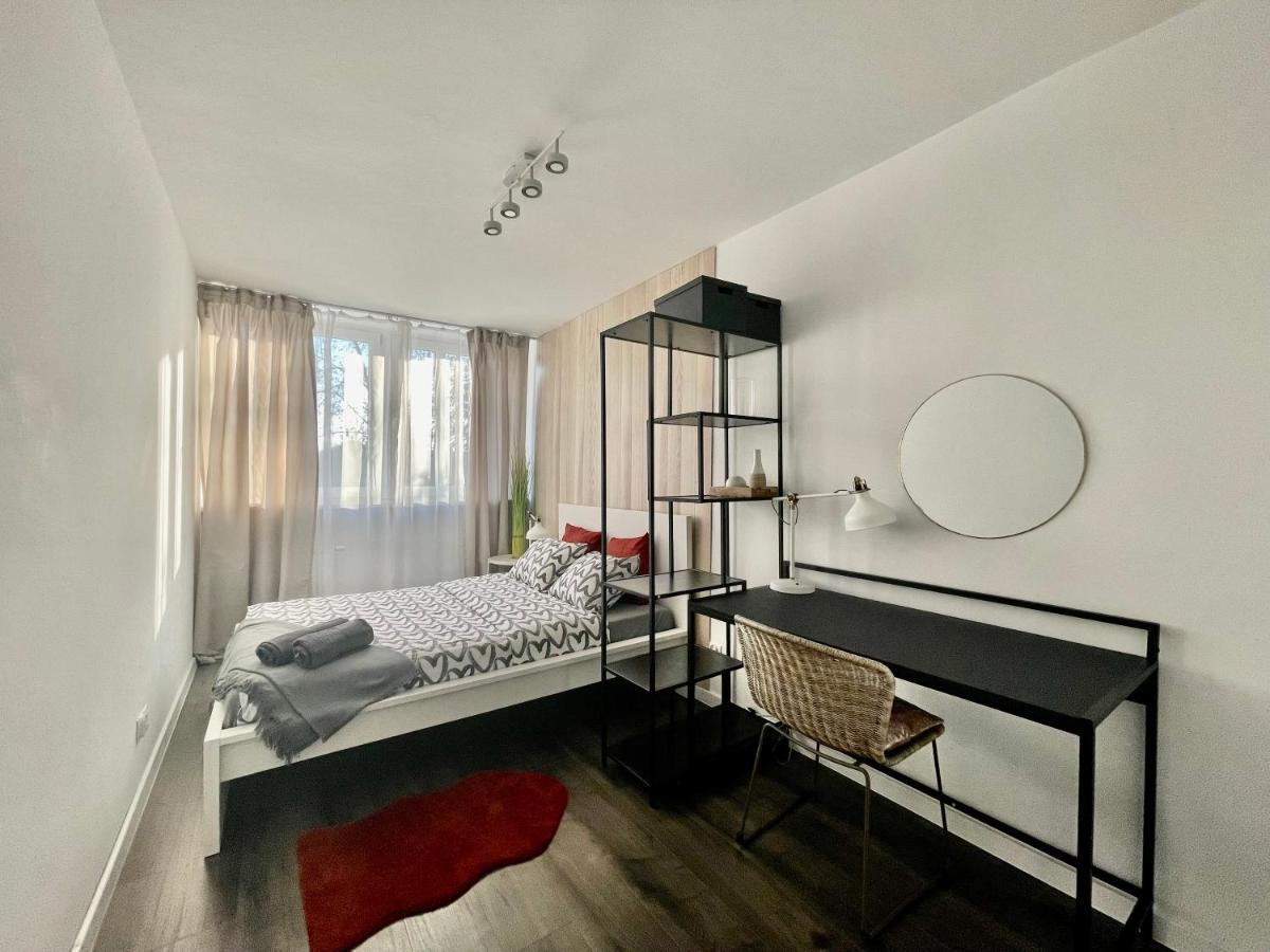 Appartamento Cozy Apart - Self Check-In 24H Breslavia Esterno foto